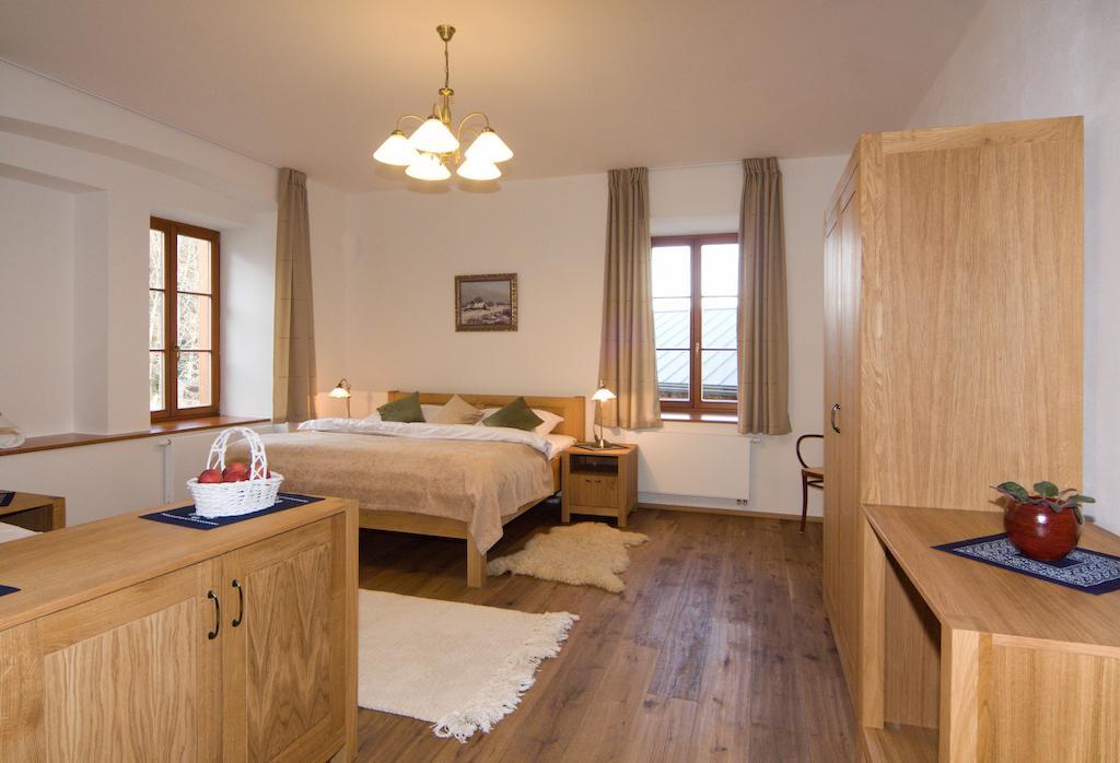 Penzion Stara Vapenka Svinna Room photo